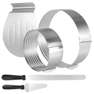 Set 5 Piese pentru Tăierea Tortului cu 2 Inele Ajustabile cu spatule si cutit – Accesoriu Patiserie