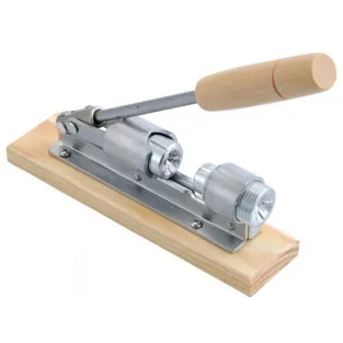 Spargator manual pentru nuci, material otel si 2