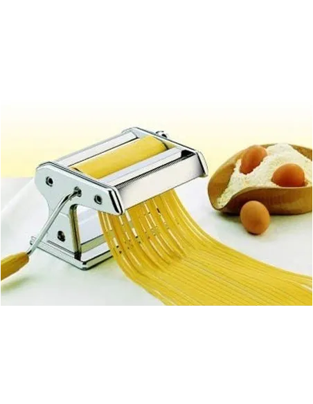 Aparat de facut taitei red-mag.ro