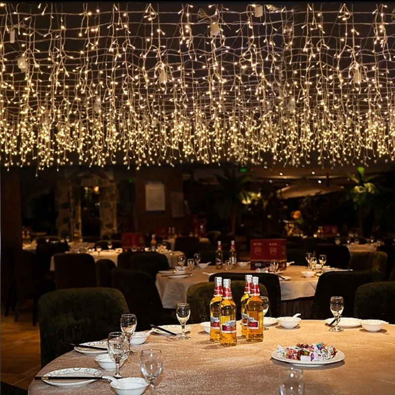 Instalatie 12 metri,ALB CALD, 300 LED-uri tip turturi