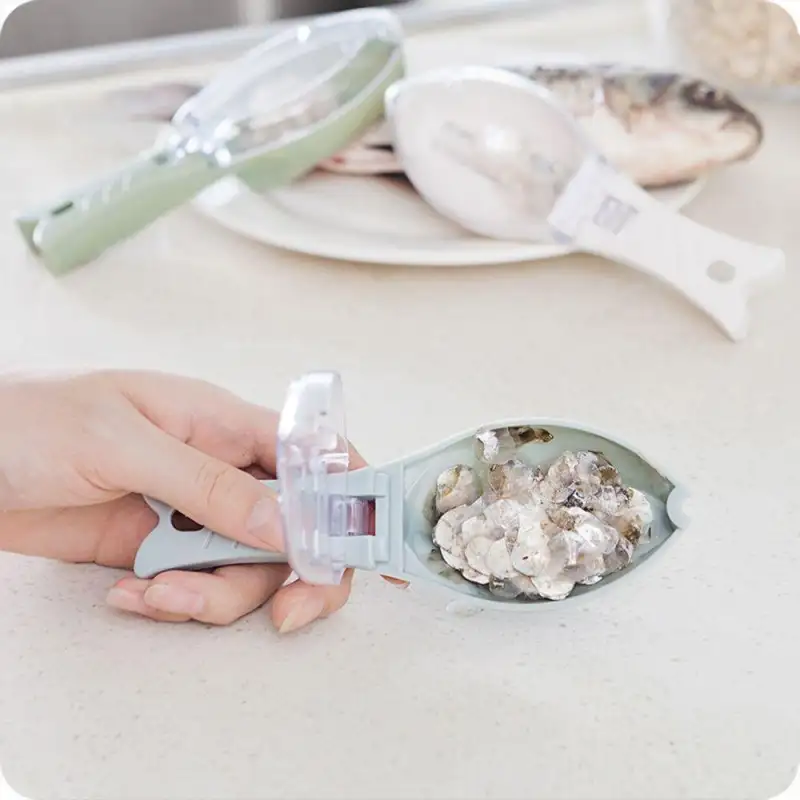 Set 2 x Dispozitiv pentru curatat solzii de peste red-mag.ro