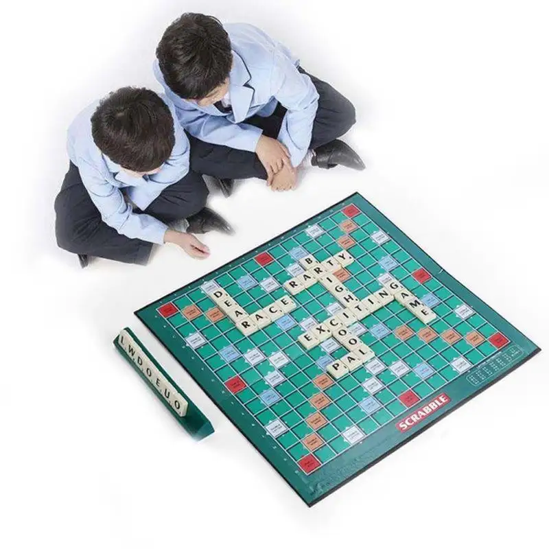 Joc de cuvinte Scrabble red-mag.ro