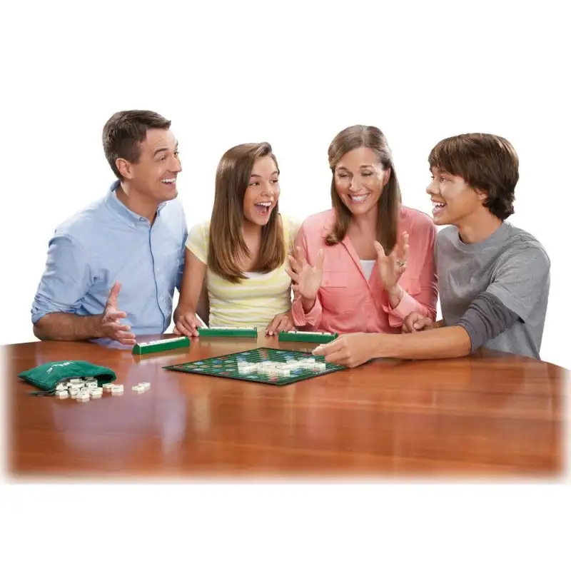 Joc de cuvinte Scrabble red-mag.ro