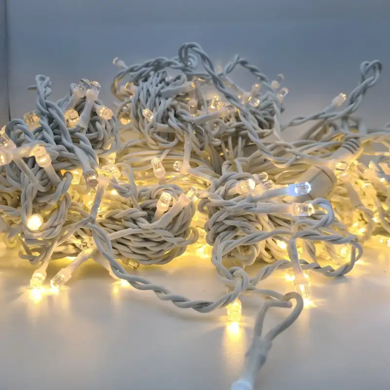 Instalatie pentru exterior 3x1m alb cald cu flash, 240