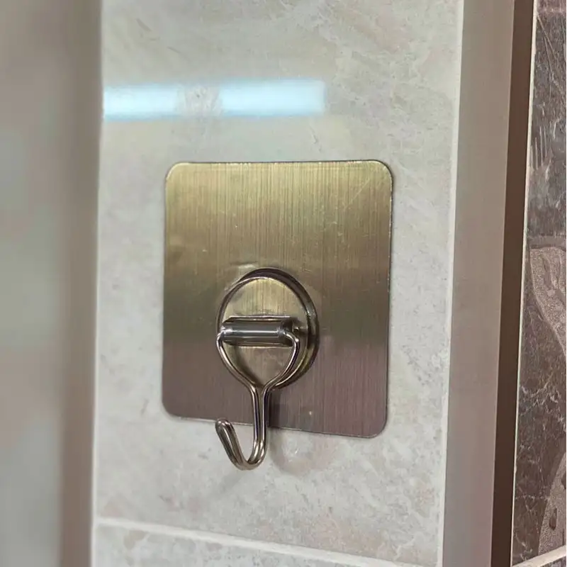 Pachet de 4 bucăți - Carlig autoadeziv de perete, plastic