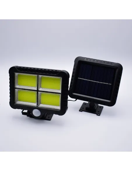 Lampa solara cu senzor de miscare si acumulator incorporat