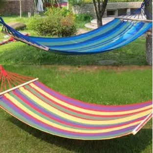 Hamac din bumbac cu bara de lemn red-mag.ro