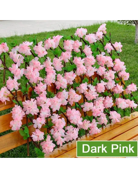 Pergola tip gard telescopic din lemn cu frunze si flori