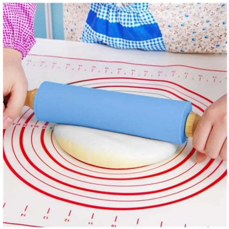 Sucitor rotativ din silicon cu manere de lemn, 38cm red-mag.ro