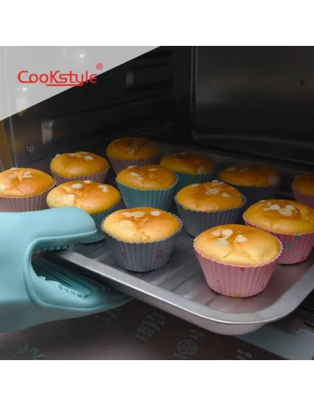 Set 18 forme de silicon pentru copt prajituri red-mag.ro