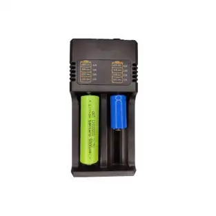 Incarcator universal cu 2 porturi pentru Acumulatori Li-Ion 2