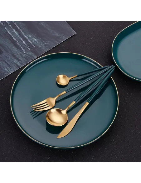 Set tacamuri 4 piese DeLuxe, otel inoxidabil red-mag.ro