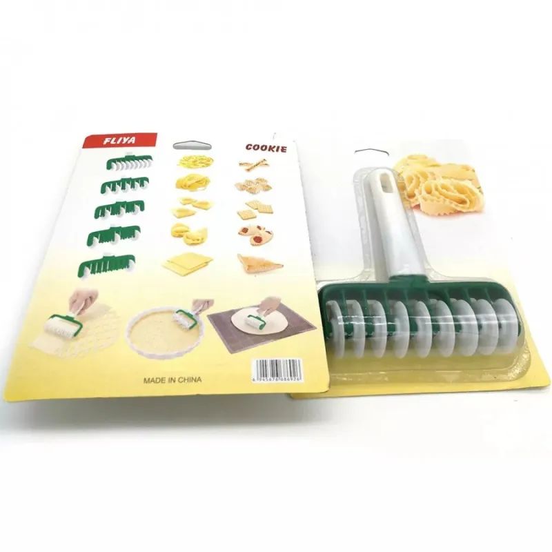 Rola pentru fasii aluat, 11.5 cm, plastic red-mag.ro