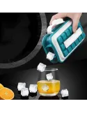 Cutie speciala pentru cuburile de gheata, interior din silicon