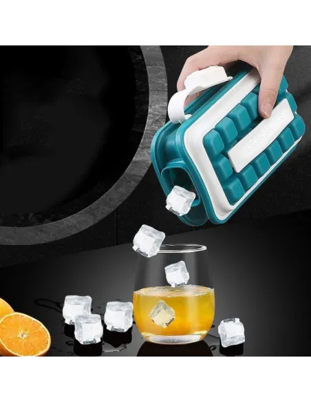 Cutie speciala pentru cuburile de gheata, interior din silicon