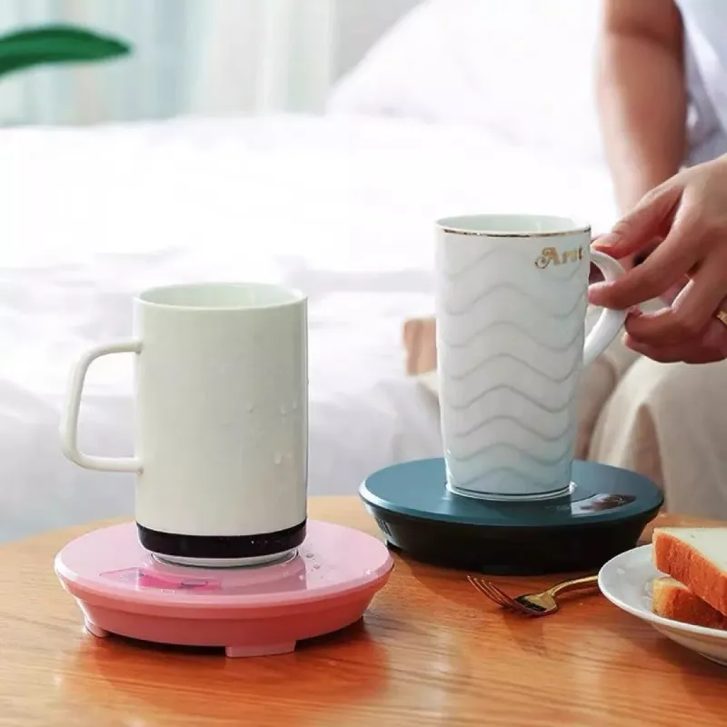 Aparat pentru incalzirea / racirea lichidelor din cana sau