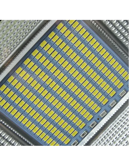 Proiector LED 304 LED SMD 300W cu incarcare solara