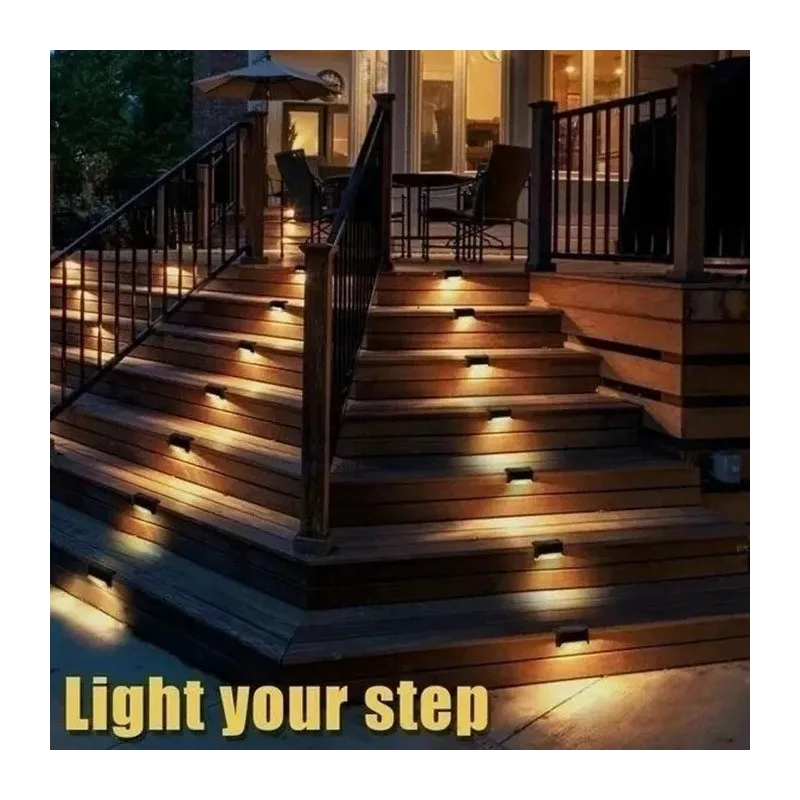 Set 4 x aplice solare LED, ABS/Policarbonat, Rezistent la apa IP65,200 mAh, 7.8x4.5x4.2 cm, Negru/Alb