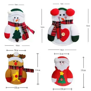 Set 4 huse decorative pentru tacamuri, modele de Craciun 2