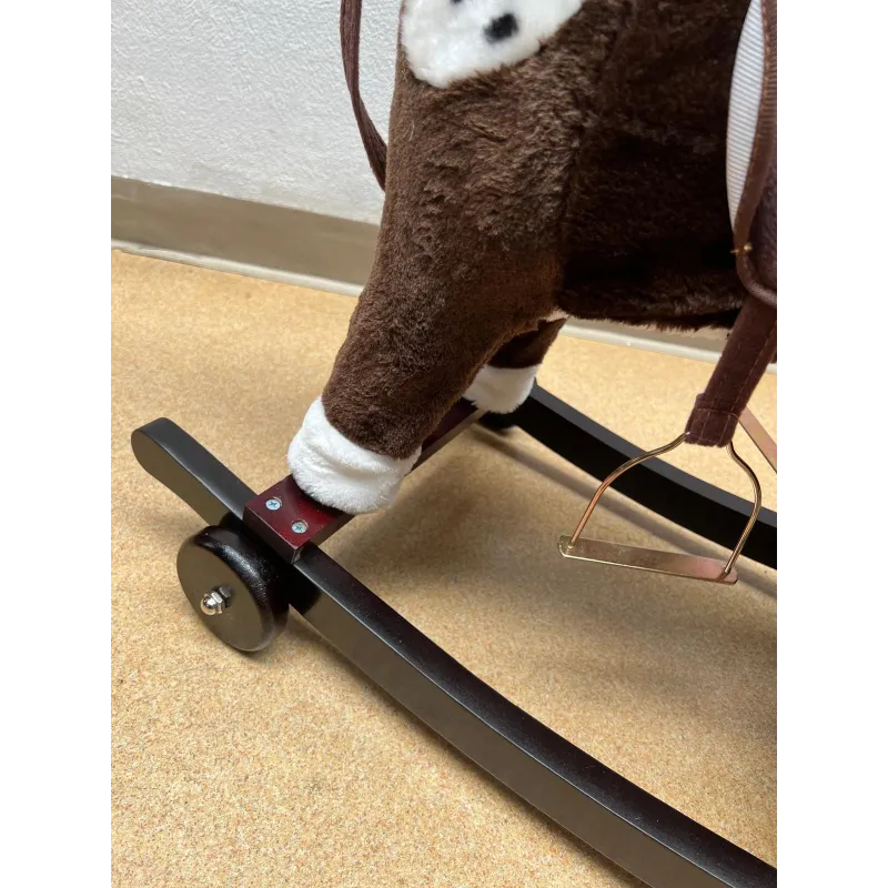 Balansoar tip calut dotat cu sunete pentru cei