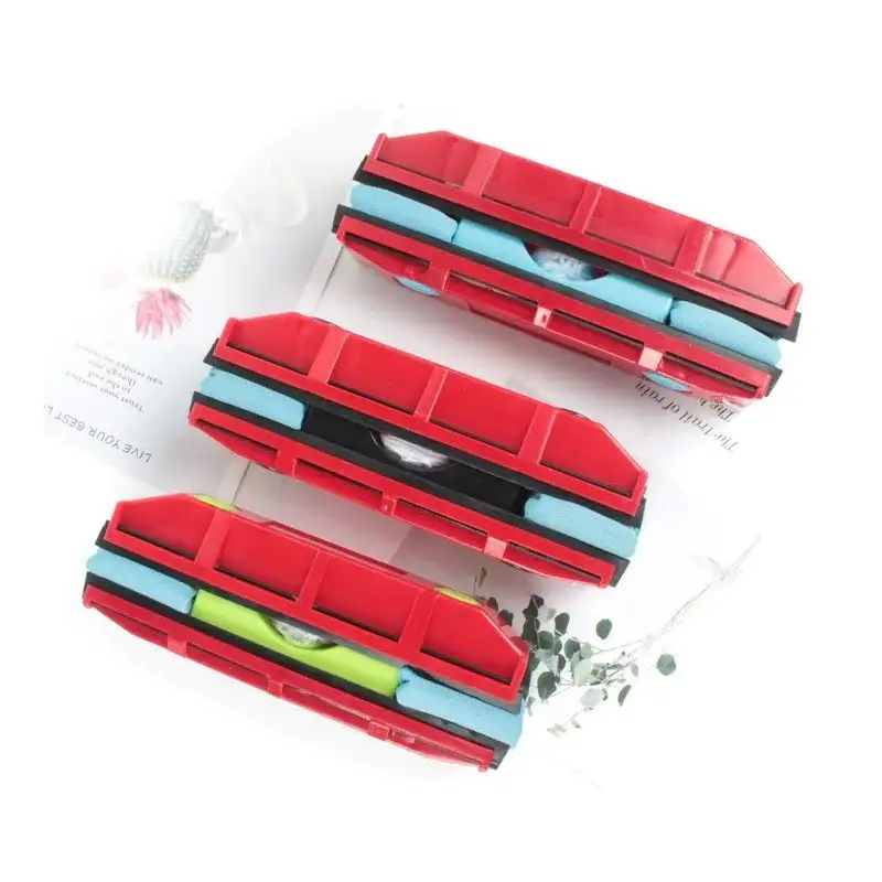 Stergator magnetic dublu pentru curatarea geamurilor