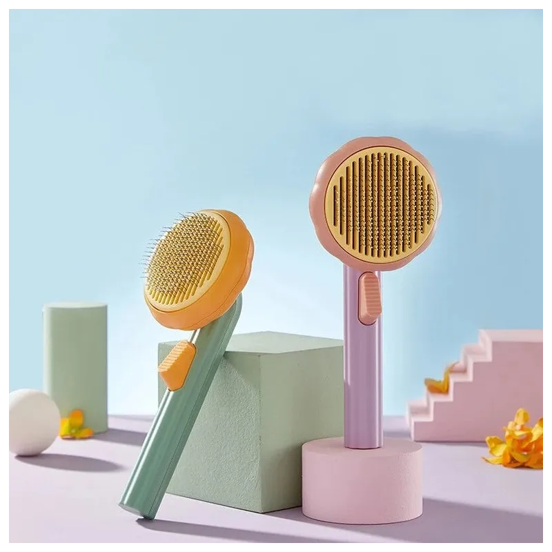 Perie par de animale cu buton de autocuratare