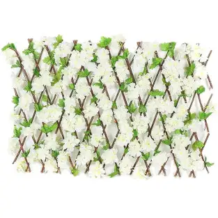 Pergola tip gard telescopic din lemn cu frunze si