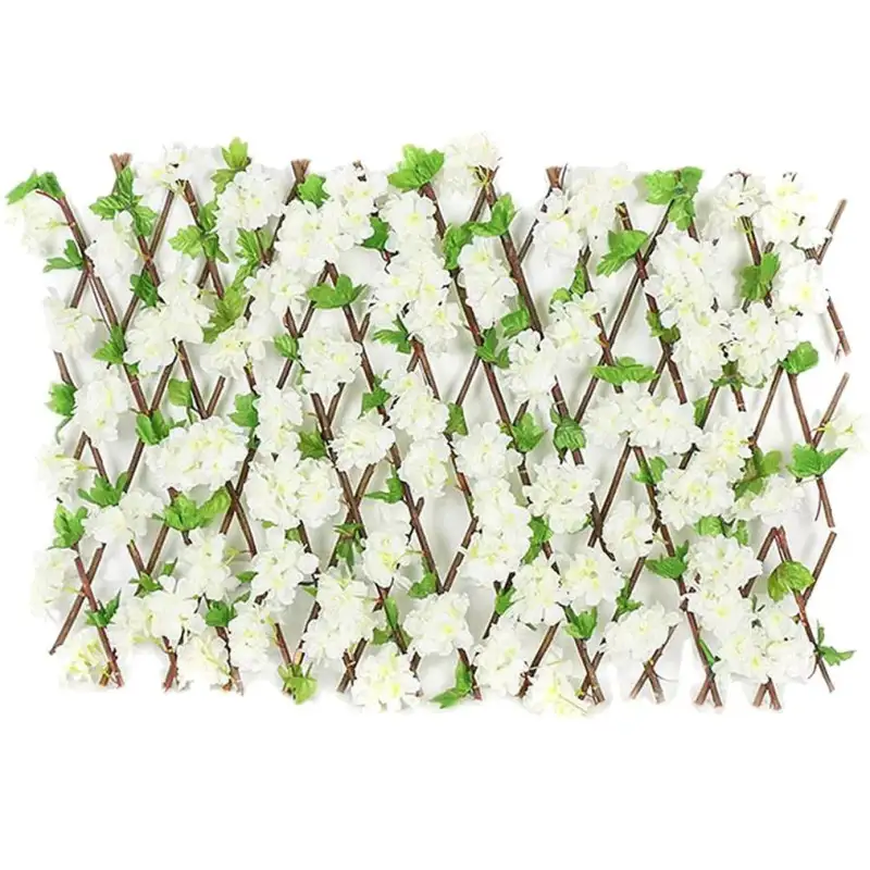 Pergola tip gard telescopic din lemn cu frunze si