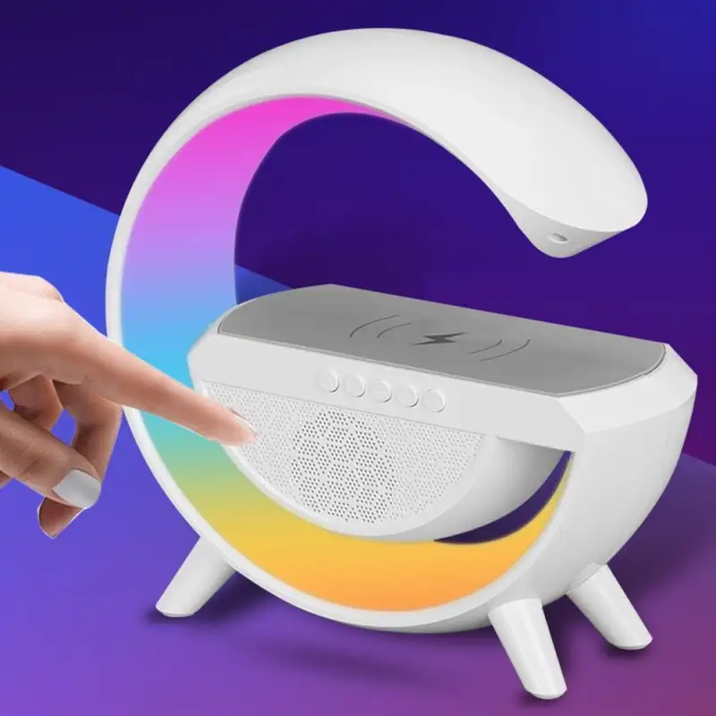 Lampa smart si Incarcator Wireless 15 W , led rgb