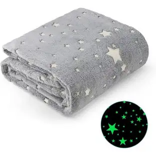 Pătură magică, pufoasa, care strălucește în întuneric