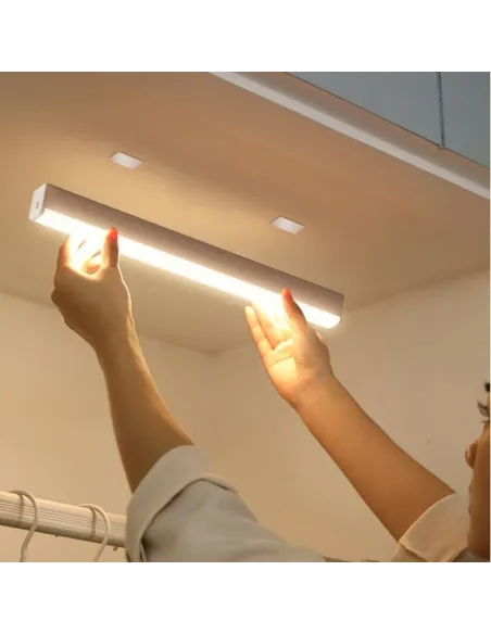 Lampa led cu senzor de miscare pentru sifonier