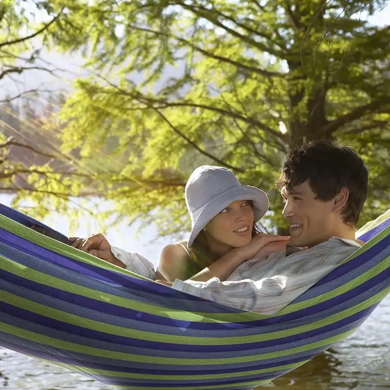 HAMAC MULTICOLOR, IDEAL PENTRU GRADINA TA