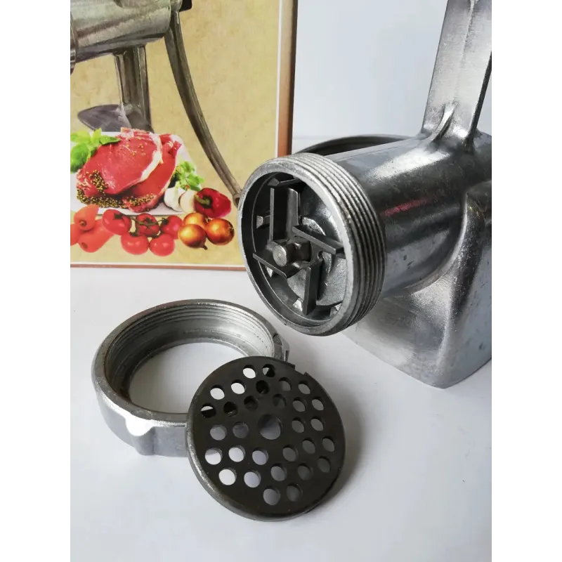 Mașină de tocat carne manuală