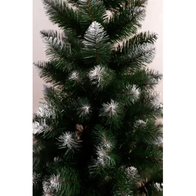 Cumpără Bradul Artificial Regina Europeană de 1.8m! Model superb, din PVC, cu vârfuri ninse. Hipoalergenic, ignifug și ușor de m