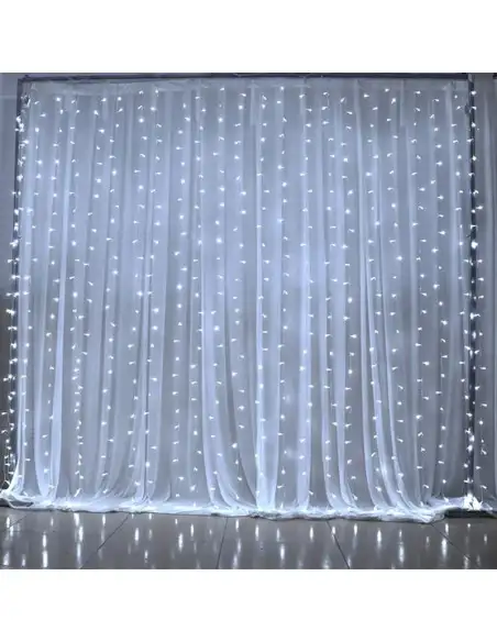 Instalatie tip perdea 3x2.8m, exterior-interior