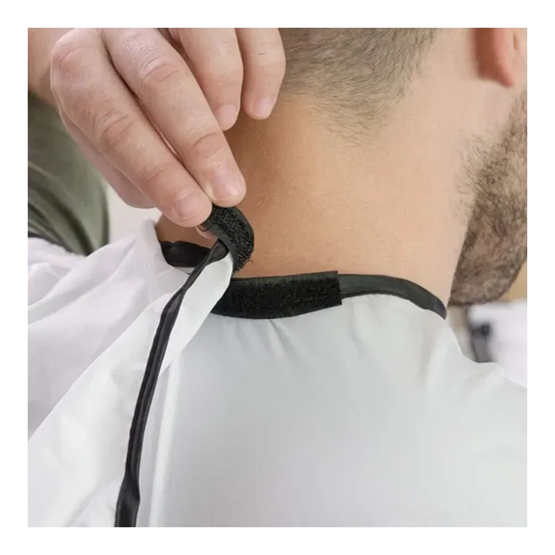 Sort pentru barbierit cu ventuze pentru oglinda