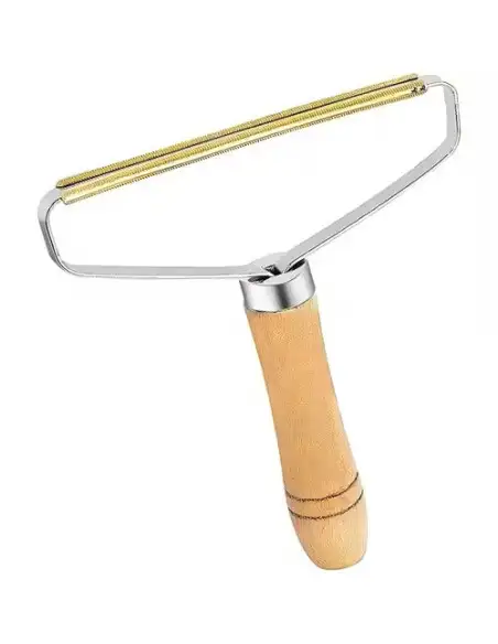 Dispozitiv pentru indepartarea scamelor de pe haine