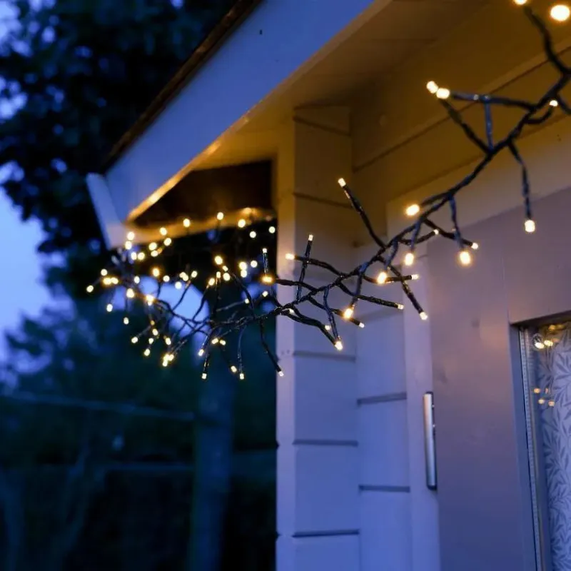 Instalatie tip cluster, interior-exterior, 500