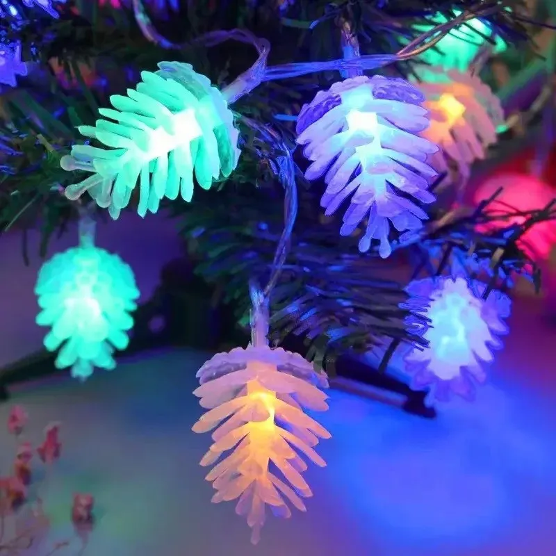 Instalatie solara cu Conuri de brad, 50 LED-uri, multicolor, 8 jocuri de lumini, 5m