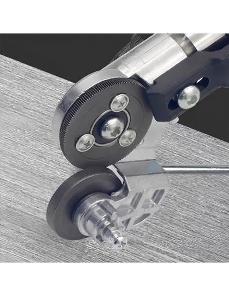 Adaptor bormasina pentru taiat tabla si materiale feroase