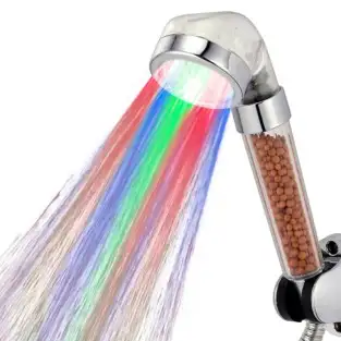 Cap de dus cu LED-uri colorate si granule anti-calcar red-mag.ro